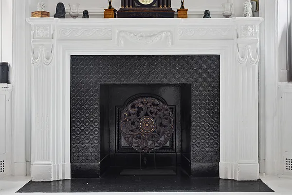 Rented by Douglas Elliman | media 9