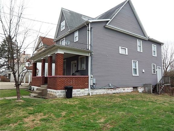 4th image of 808 Swann St