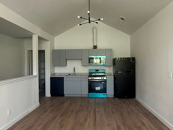 2nd image of 1307 Pleasanton Rd #8200