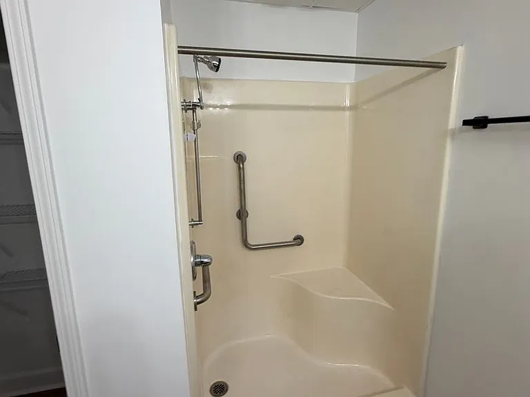 Park Place Apartments — Photo 20