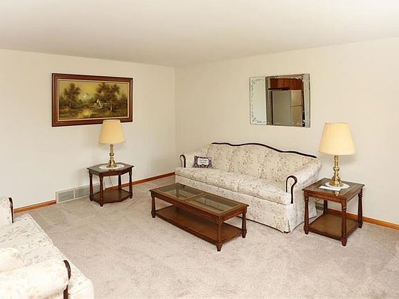 3rd image of 129 Goering Ave