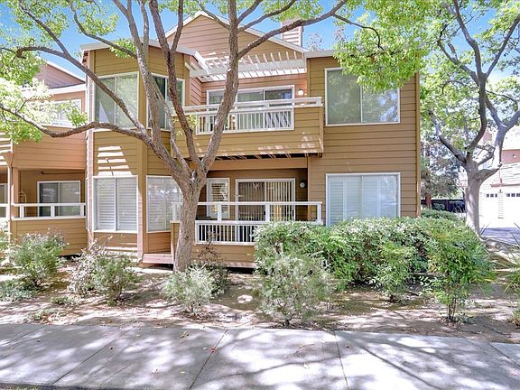 3rd image of 2524 Alveswood Cir