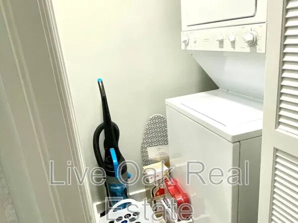7147 Midfield St, Norfolk, VA