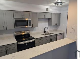 1106 Country Club Ln APT 202, Fort Worth, TX 76112