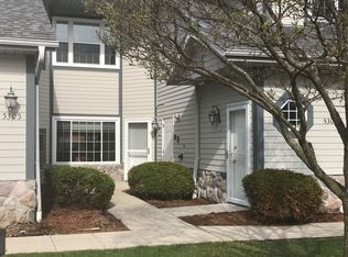 5305 S Hidden Dr, Greenfield, WI 53221