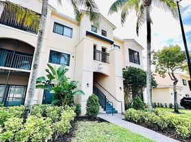 2807 Veronia Dr, Palm Beach Gardens, FL