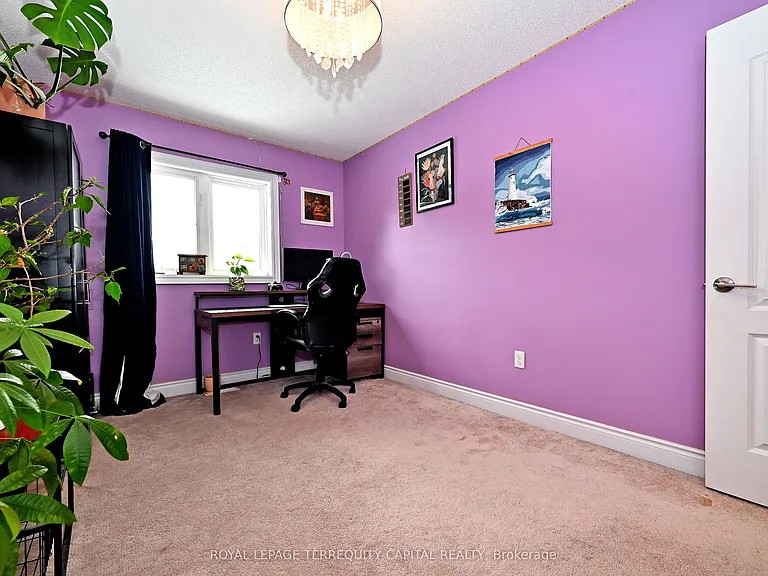 31 Madelaine Dr #6 — Photo 32