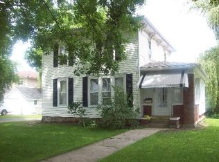 405 Lincoln St, Harvard, IL 60033