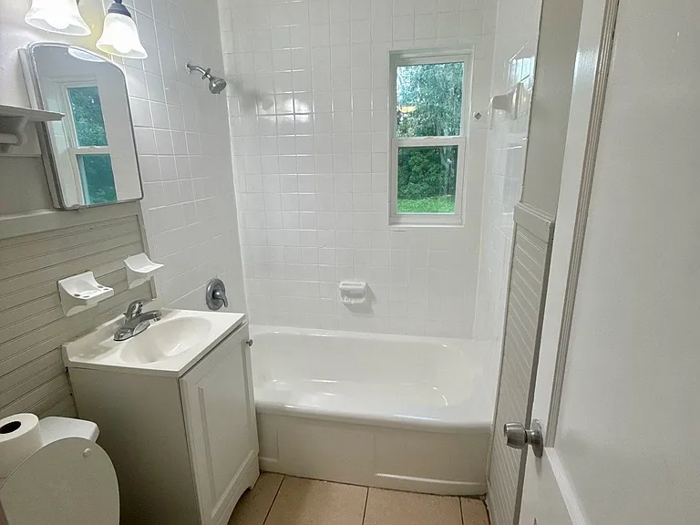 1719 Wofford Ave — Photo 10