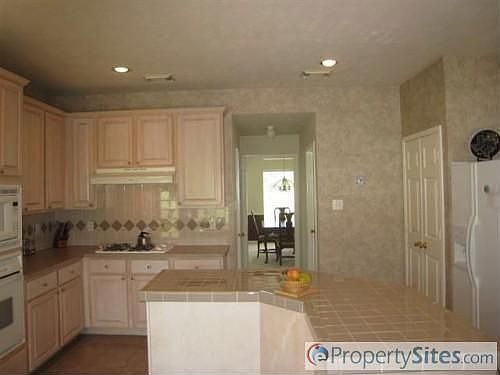 3rd image of 17614 N Yaupon Cir