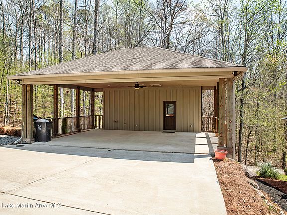 4th image of 93 Shady Ridge Cir