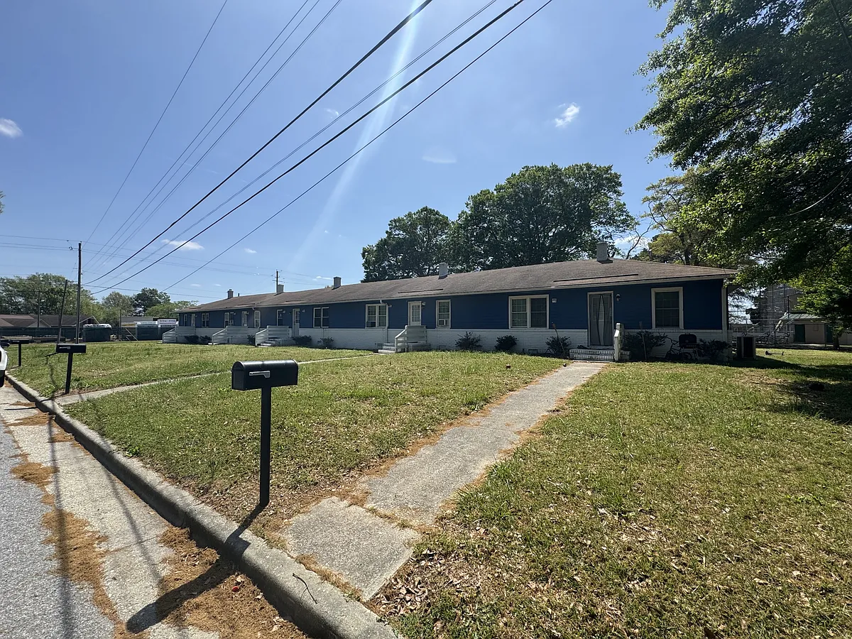 Building Photo - 2101 Montclair Dr #3