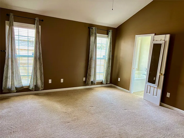 1315 Cameron Ct — Photo 14