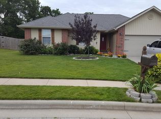 116 Spruce Ave, Clever, MO 65631