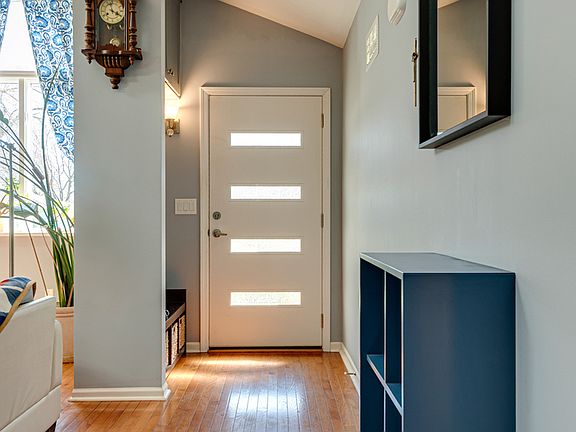 3rd image of 16462 S Ivy Ln