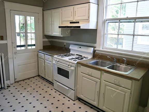 4th image of 3212 Lamb Ave APT A