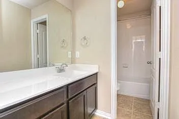 917 Swan Flower St — Photo 14