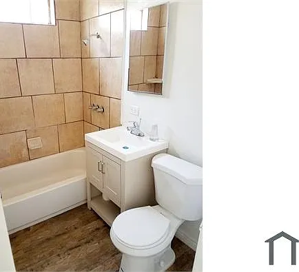 638 W 74th St #638 — Photo 8