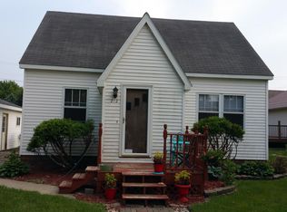 212 Brown St W, Comfrey, MN 56019