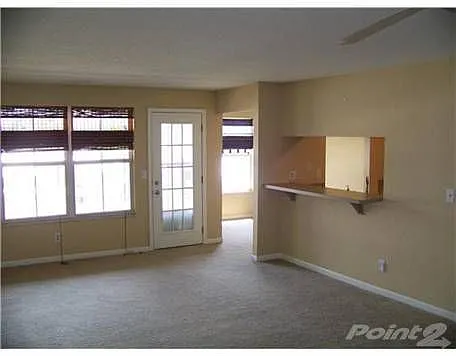 111 Fieldcrest St APT 202 photo 1