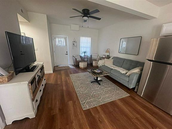 4th image of 305 Barkley Landing Dr #103