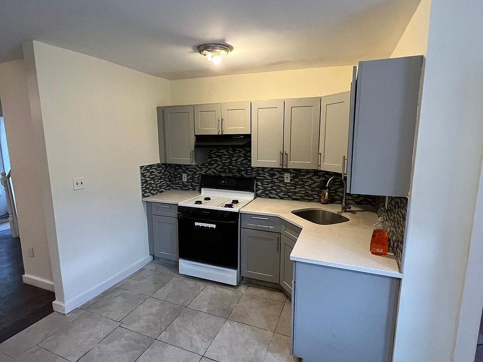 1st image of 141 York Ave Floor 1