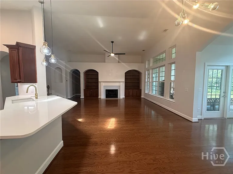 106 Tahoe Dr — Photo 10
