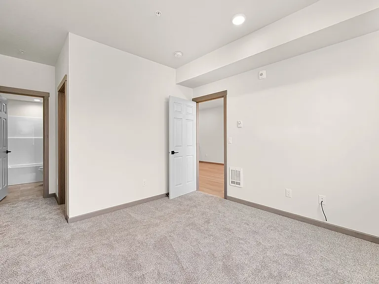 146 Prince Ave — Photo 8