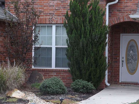 3rd image of 308 Boggy Creek Dr