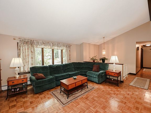 3rd image of 65 Shannon Road