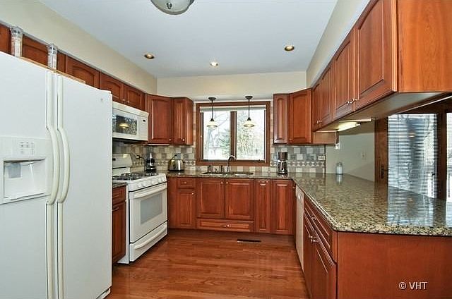 2nd image of 1838 Golf View Dr
