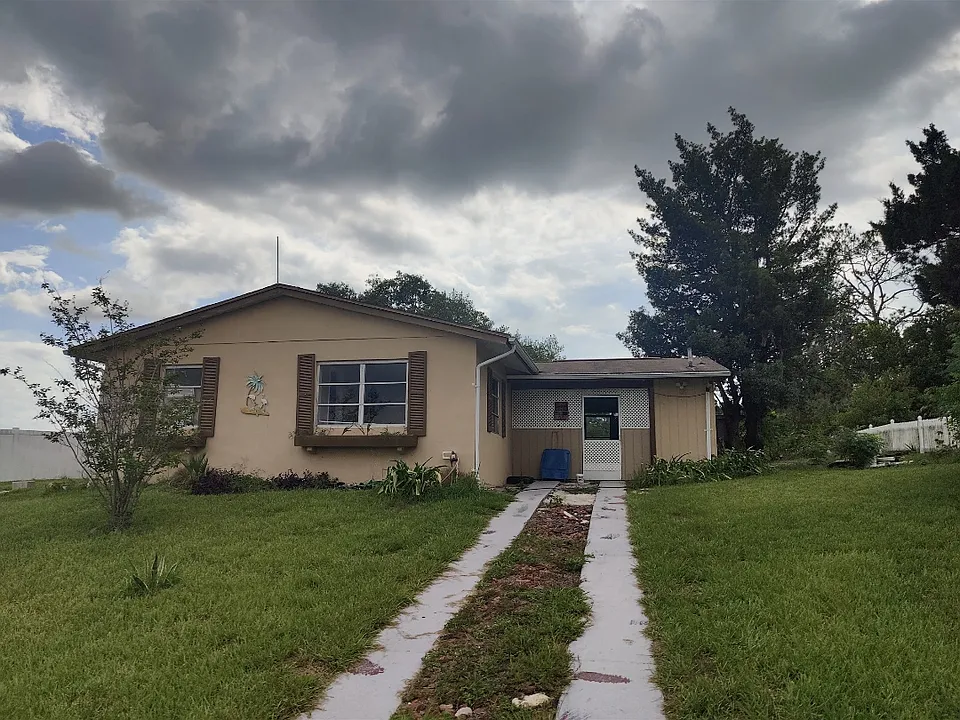 1111 Cobblestone Dr
