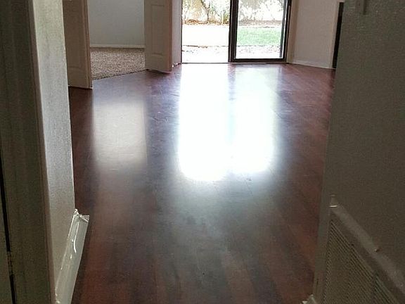 3rd image of 2180 Pinetop Ln Unit 103