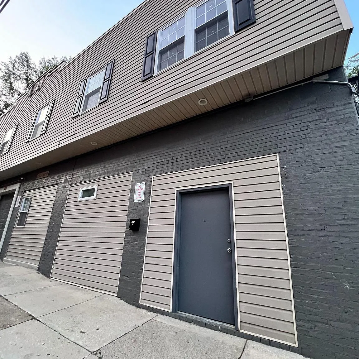 2 bed, $1,495 — Photo 1