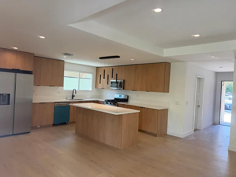 6644 Platt Ave — Photo 3