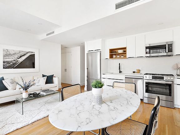 4th image of 340 Metropolitan Ave #1A