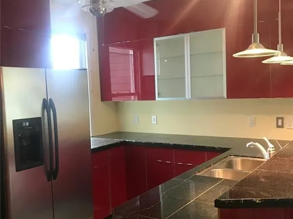 3743 Neptune Avenue image 14 of 20