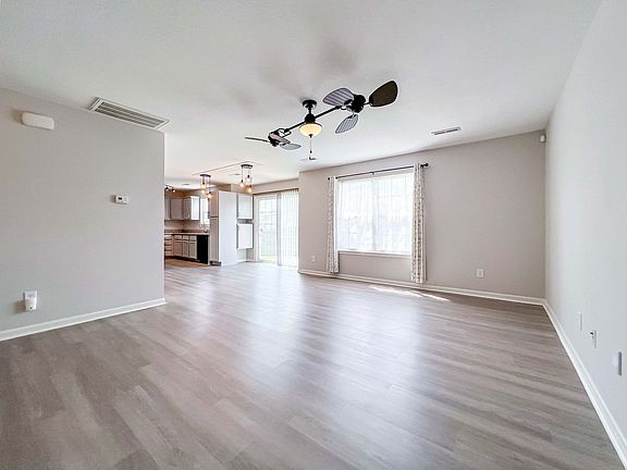 3rd image of 7717 Longshanks Rd