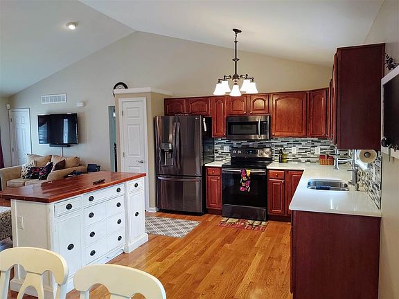 4th image of 4405 Alleen Ct