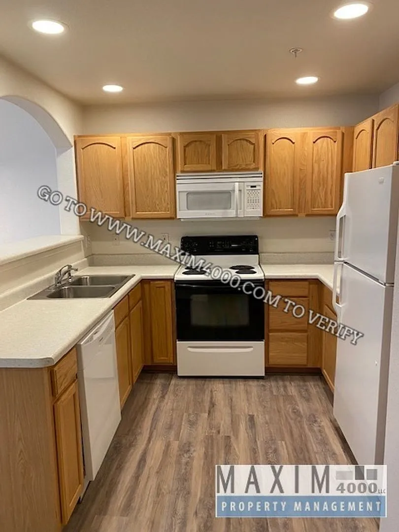 2491 Fountain Greens Place #E3 — Photo 4