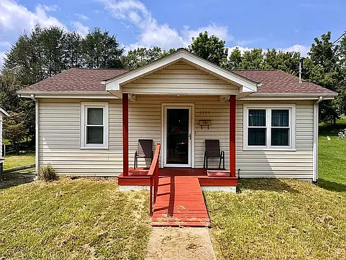 2307 Windsor Ave Photo 1