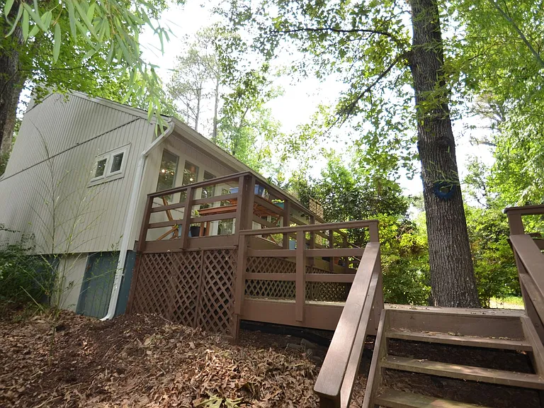 1 Benchmark — Photo 17