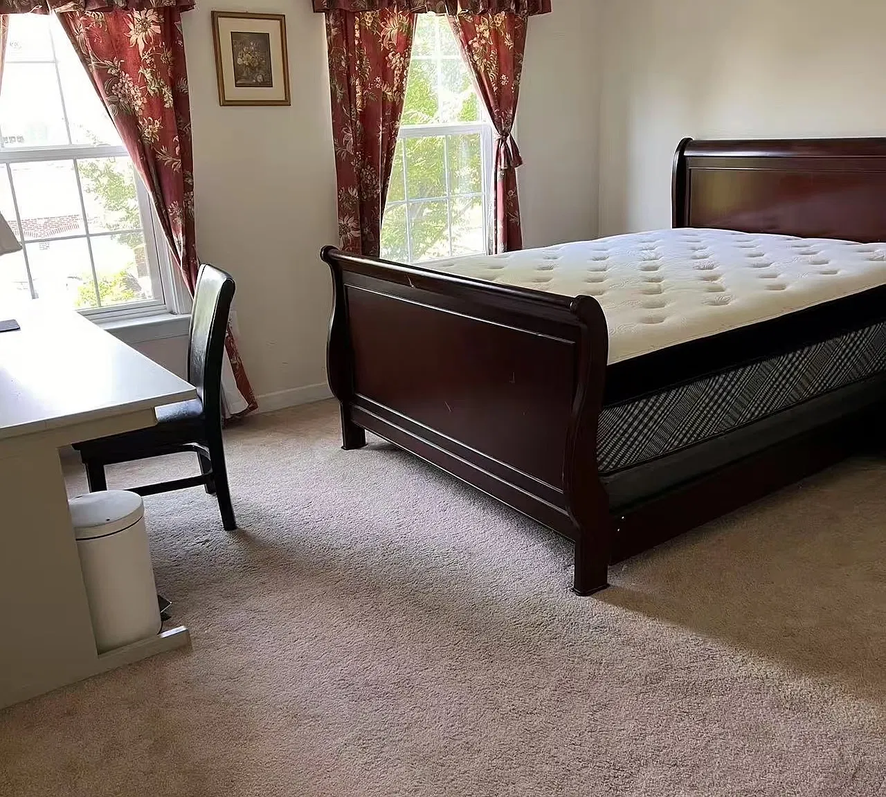 5 bed, 2.5 bath, 3819 sqft, $900 — Photo 3