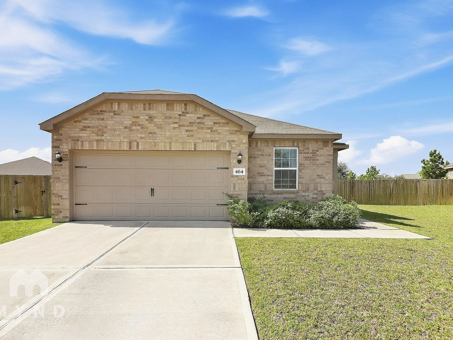 4 bed, 2.0 bath, 1852 sqft, $1,995 — Photo 1