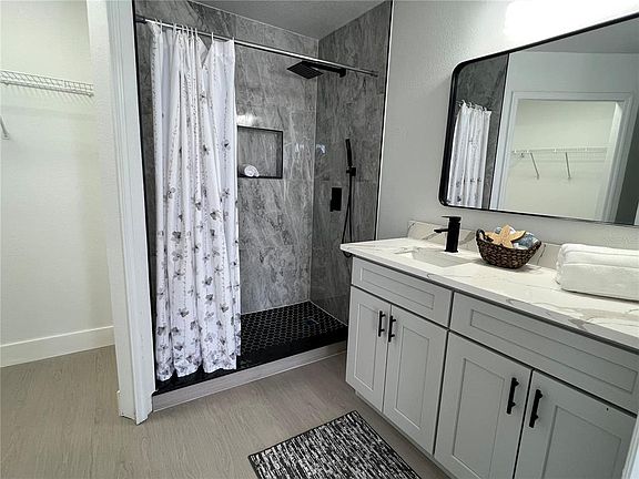4th image of 207 High Ridge Dr