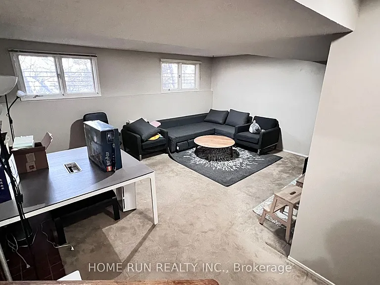 960 Cahill Dr W — Photo 18