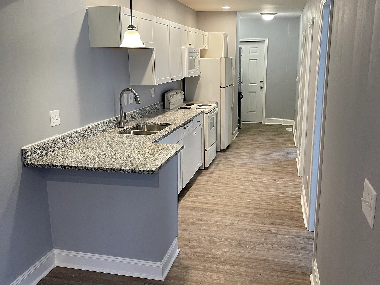 2 bed, 850 sqft, $1,180 — Photo 3