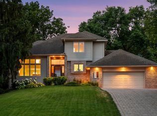 240 W Point Rd, Tonka Bay, MN 55331