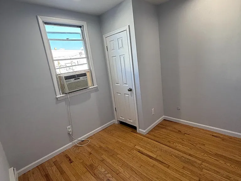 2425 S Warnock St — Photo 13