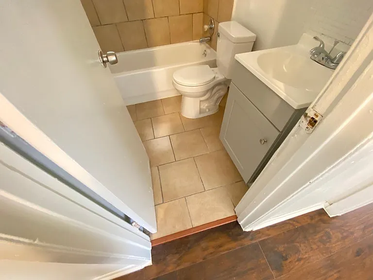 5400 Market St #8 — Photo 7